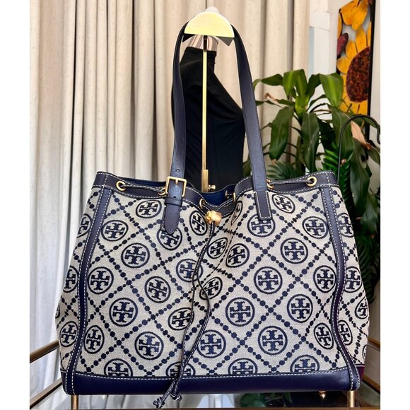 ✺ AUTHENTIC TORY BURCH BLUE AND CREAM MONOGRAM SHOULDER BAG - Picture 2 of 14